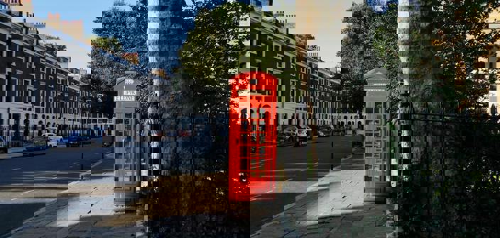 Photo of a London phonebox in trinity square southwark Photo by Francais a Londres on Unsplash